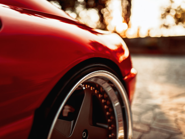 A tight fitment of the wheels with a 100mm drop.